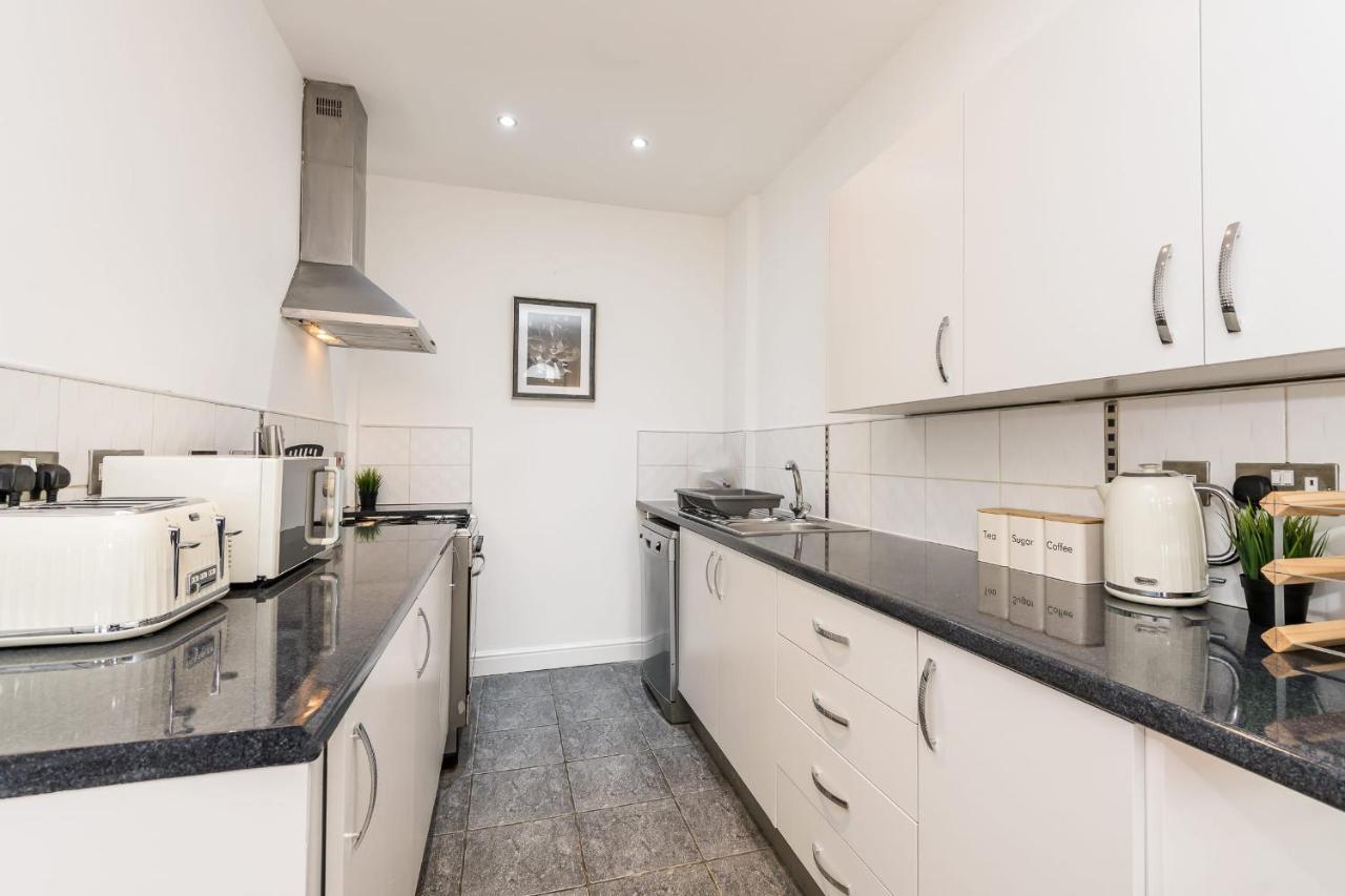 Superb Location, Lovely And Bright 2 Bed Appartamento Liverpool Esterno foto
