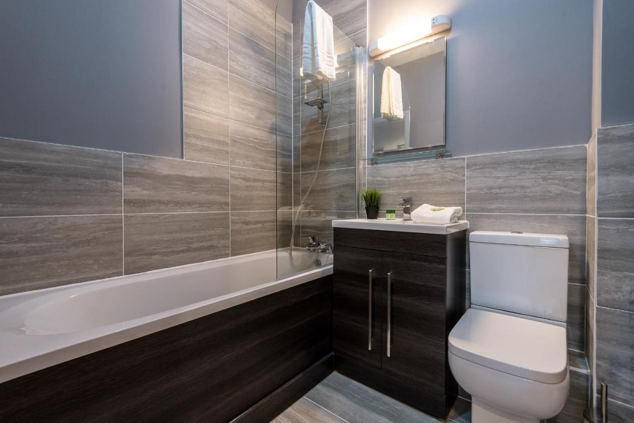 Superb Location, Lovely And Bright 2 Bed Appartamento Liverpool Esterno foto