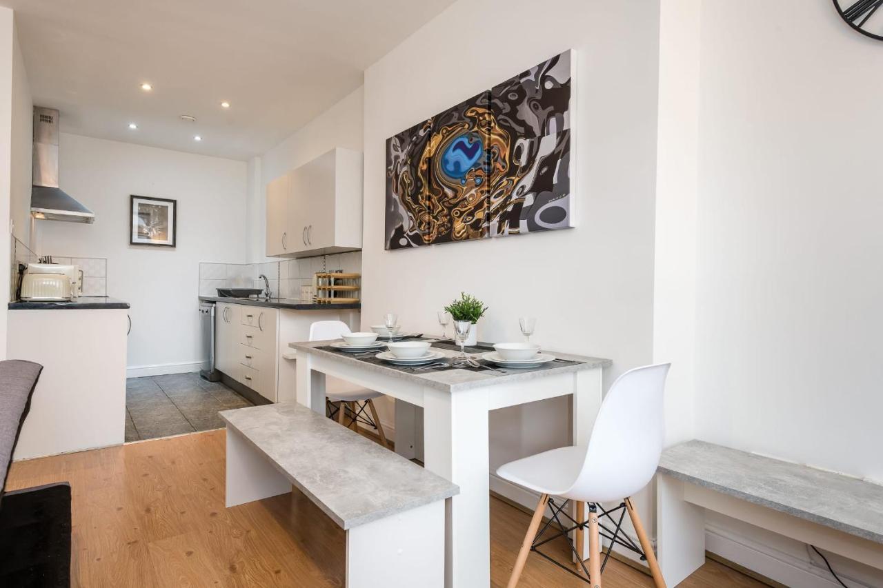 Superb Location, Lovely And Bright 2 Bed Appartamento Liverpool Esterno foto