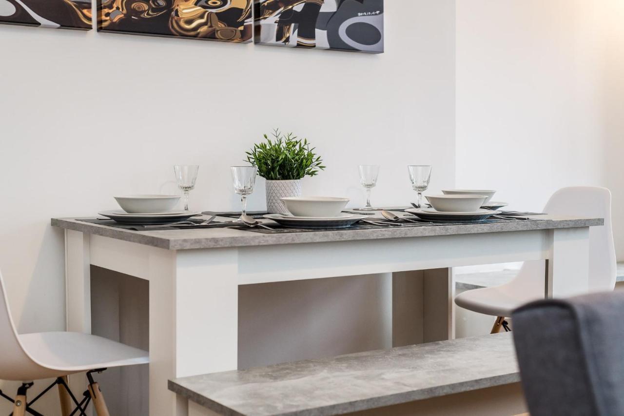 Superb Location, Lovely And Bright 2 Bed Appartamento Liverpool Esterno foto